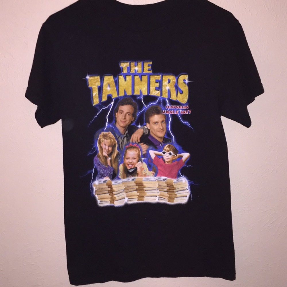 FULL HOUSE GRAPHIC TEE